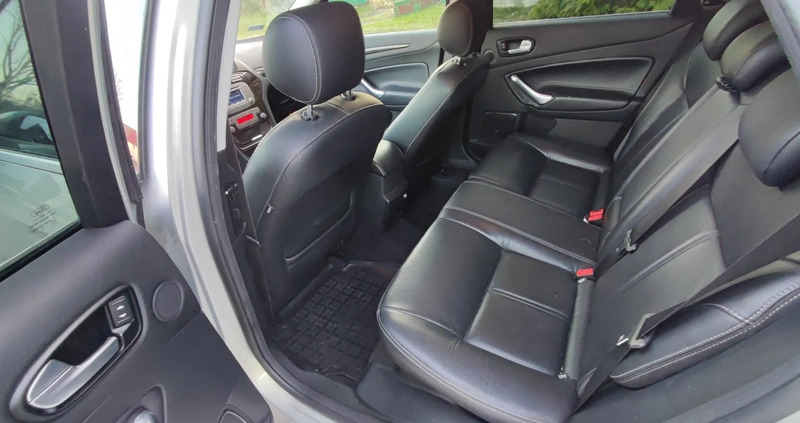 Ford Mondeo cena 14000 przebieg: 158000, rok produkcji 2009 z Radłów małe 154
